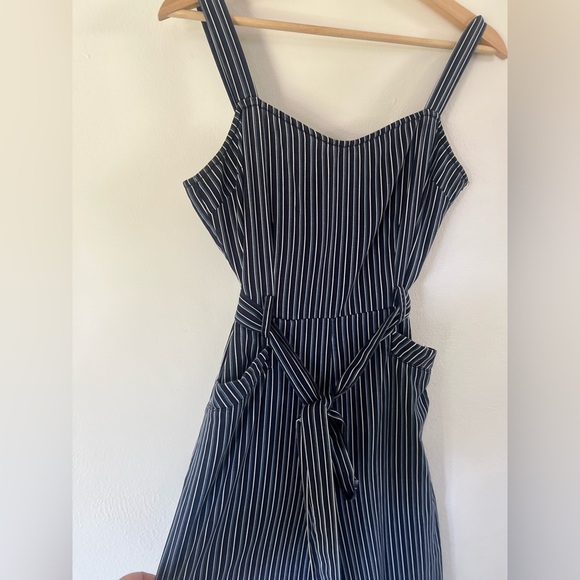 Paige Emma Cropped Tie Strap Jumpsuit In Rich Navy Paradise Stripe Size Small - Picture 6 of 15